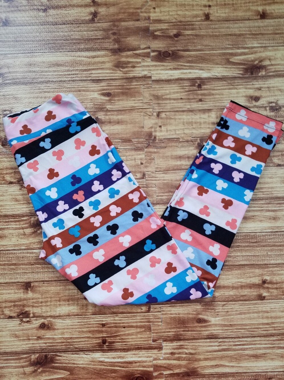LuLaRoe x Disney Minnie Mouse Striped Leggings Lounge Pants Soft One Size Women